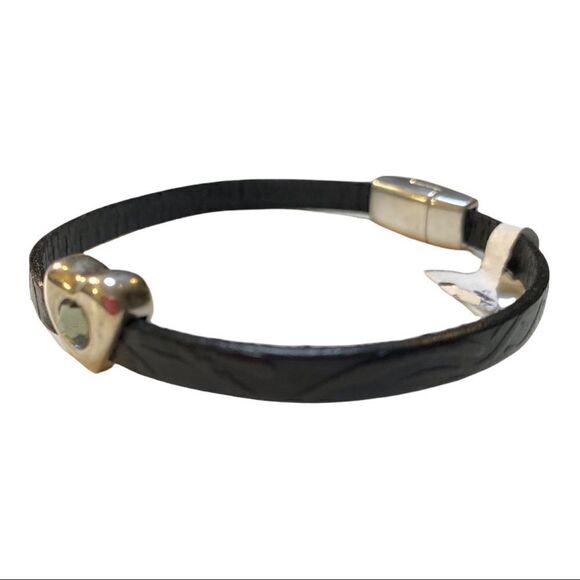 Thin Black Leather Heart Pendant Bracelet. Heart has a Crystal In The Center. - Picture 2 of 6